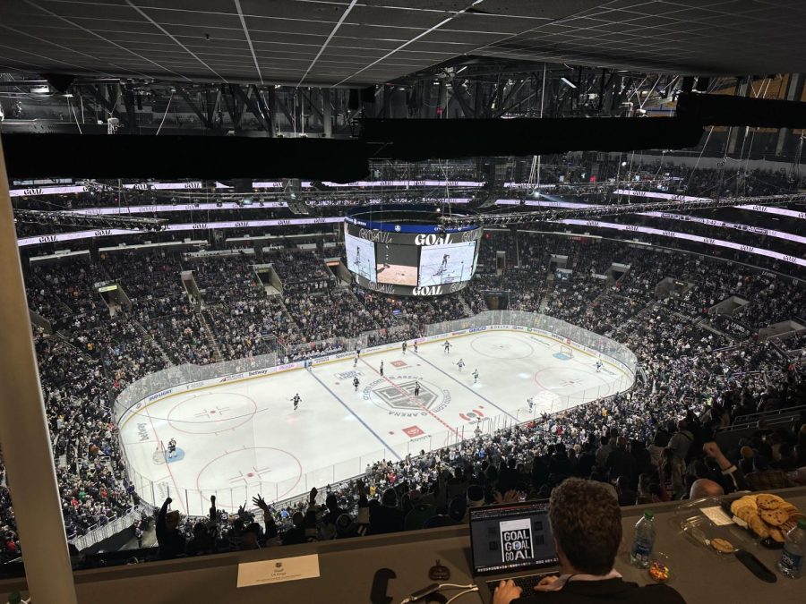 «Лос-Анджелес Кингз» открыли новую ледовую арену LA Kings Ice Reseda