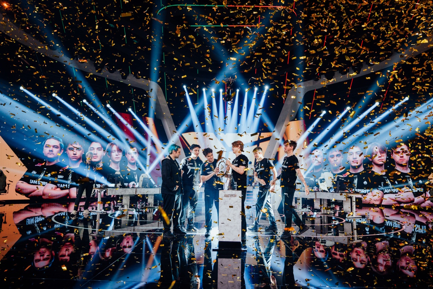 Стартовал групповой этап турнира по Dota 2 в рамках Esports World Cup