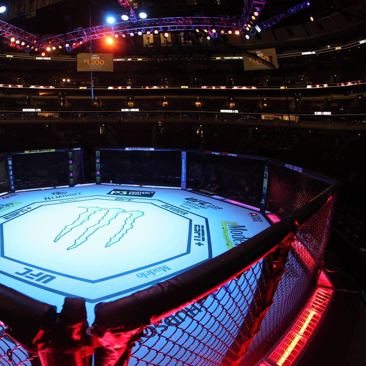 UFC возвращается в Техас: первый турнир промоушена в 2027 году пройдет в штате Одинокой звезды