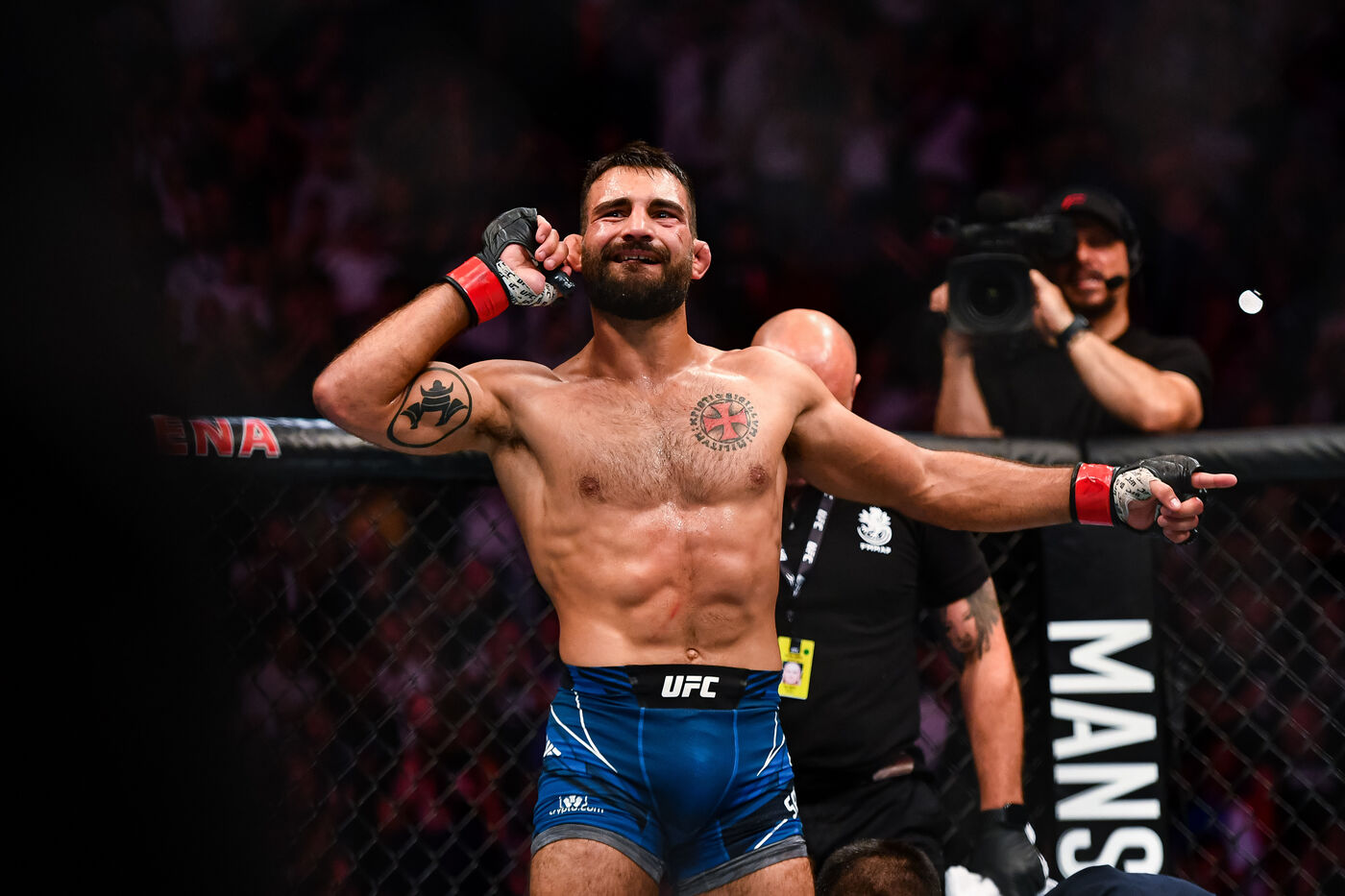 Квилл Салкилд сразится с Бенуа Сен-Дени в главном бою турнира UFC в Сиднее