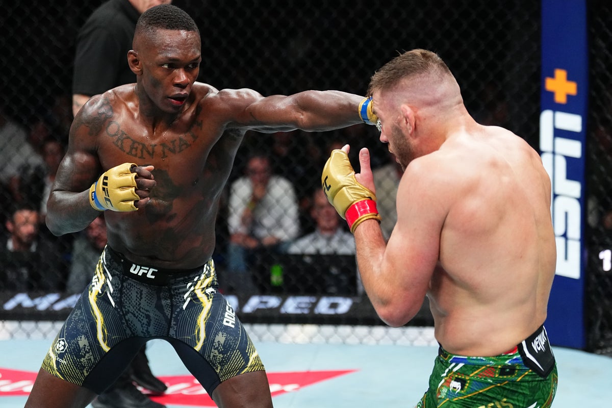 Бывший чемпион UFC Исраэль Адесанья намекнул на скорое возвращение в октагон