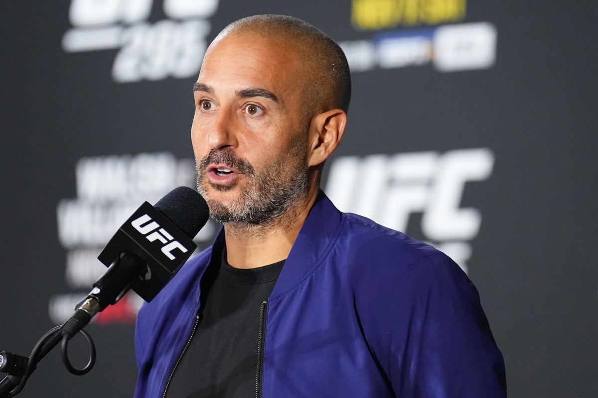 Закулисье UFC 333: как известный комментатор Джон Аник попал в центр внимания в финальном эпизоде Embedded