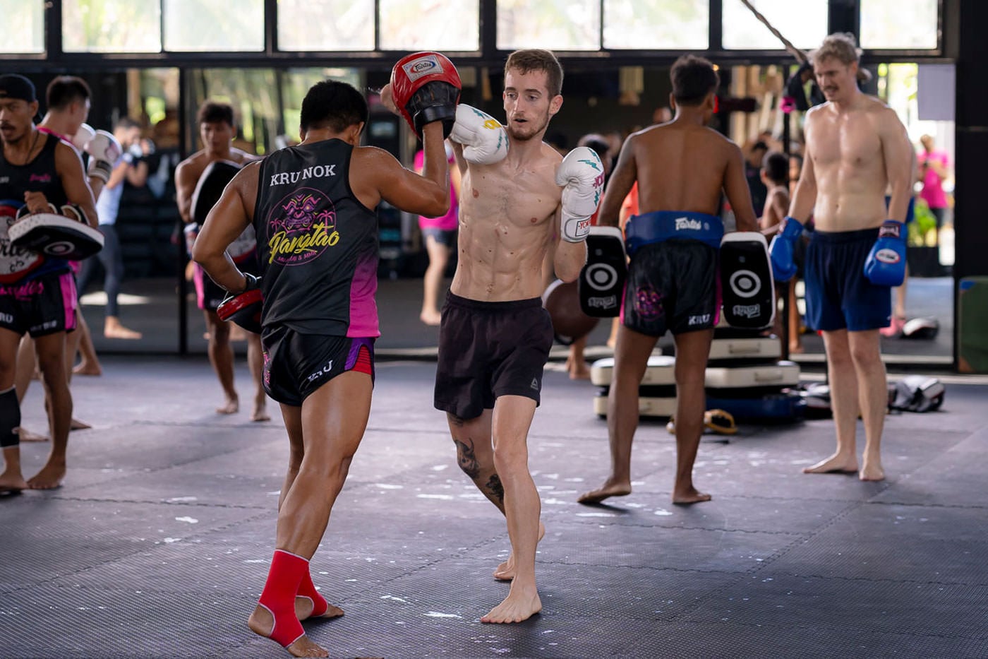 Зал Kingdom Muay Thai в Альбукерке запускает элитную программу ММА под руководством ветеранов UFC