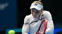 Елена Рыбакина завершит год в статусе первой ракетки мира